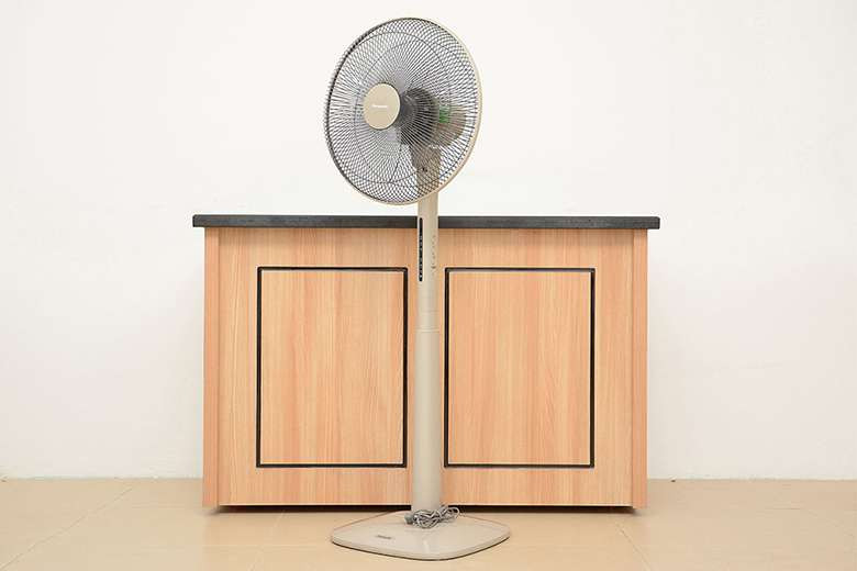 Quạt đứng Panasonic màu be F-409KBE - Thiết kế hiện đại và tiện dụng