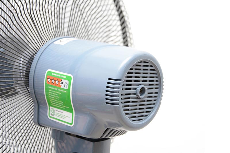 Động cơ bạc đạn hoạt động êm ái, không gây tiếng ồn, tiết kiệm điện và bền bỉ theo thời gian